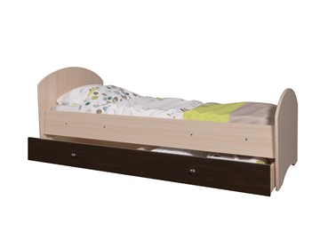 Односпальная детская кровать Мозайка без бортиков, корпус Млечный дуб/фасад Венге (щиты) в Магадане