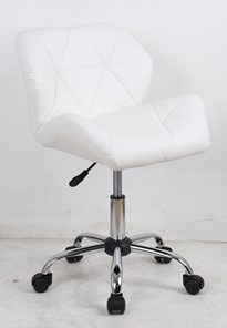 Кресло компьютерное LOOZ белый в Магадане