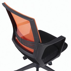 Кресло компьютерное Brabix Balance MG-320 (с подлокотниками, комбинированное черное/оранжевое) в Магадане - предосмотр 6
