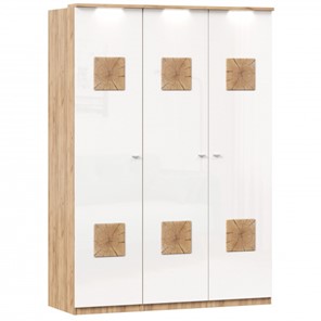 Шкаф 3х-дверный Фиджи с декоративными накладками, Дуб золотой/Белый в Магадане